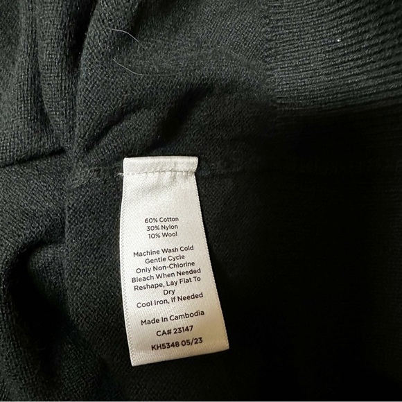 Talbots Womens Black Long Sleeve Sweater 10% Wool Size Medium - Picture 4 of 7